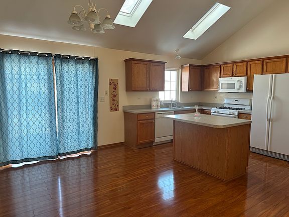 4th image of 1565 Stefanie Ln