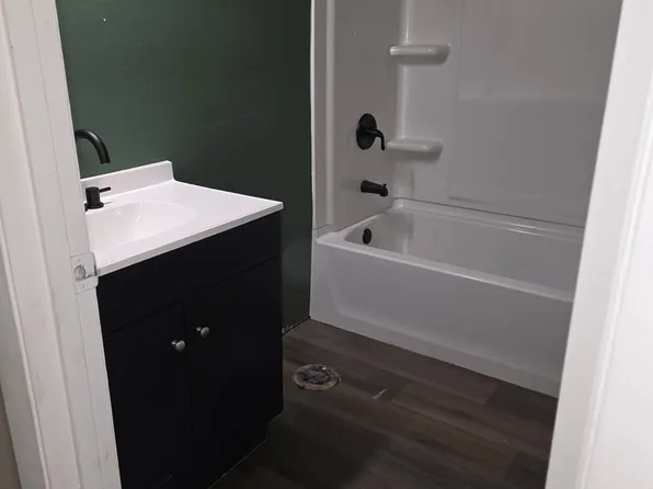 301 Orchard Trace Ln, Charlotte, NC