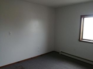 10 Main St APT B, Hamburg, NJ 07419