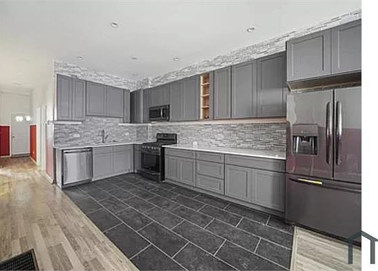 3rd image of 331 E Kensington Ave #2