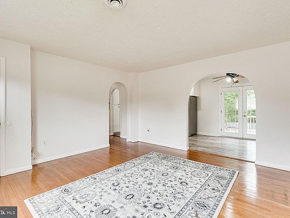 5th image of 9519 Damascus Dr