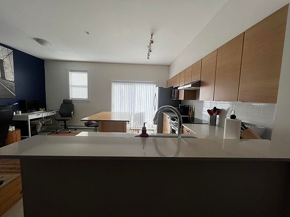 5th image of 19572 Fraser Way #24