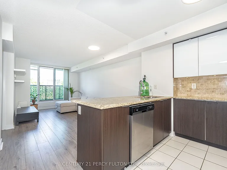 5740 Yonge St #205 — Photo 18