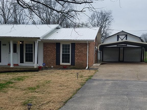 Detached out building/work shop.