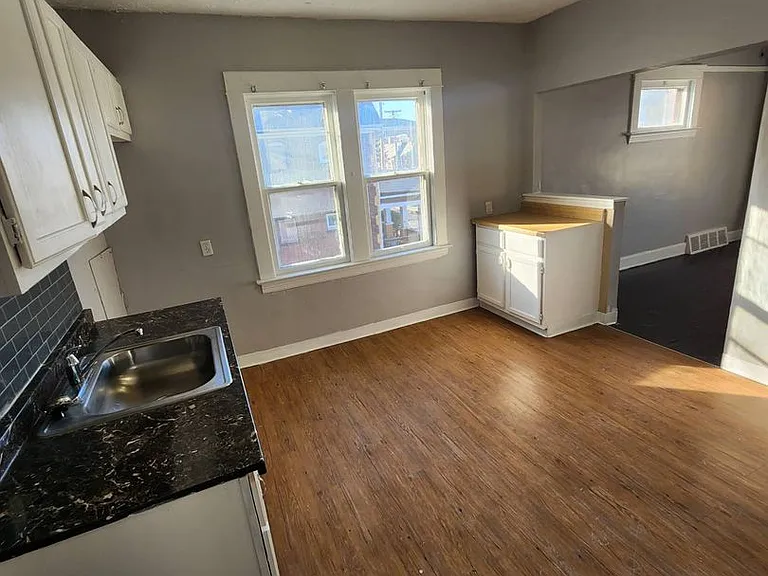 11702 Honeydale Ave — Photo 25