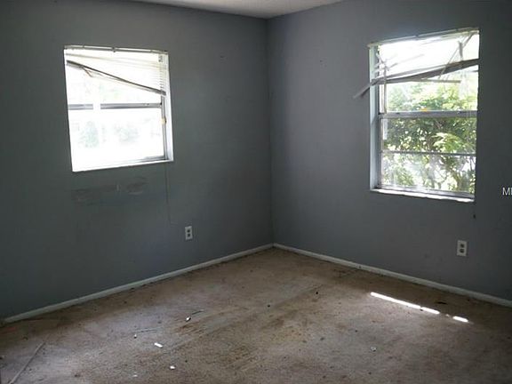 5th image of 137 Hollyhock Ct