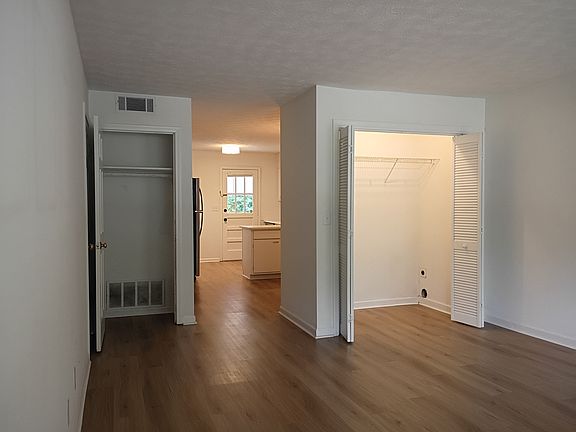 4th image of 150 Jackson St #7