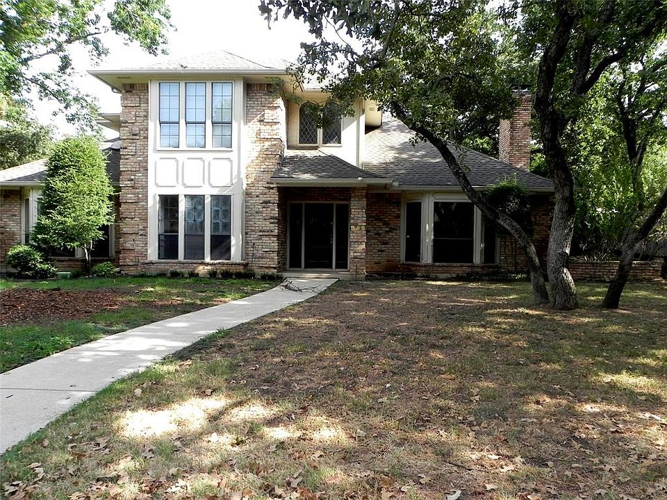 1st image of 909 Oak Creek Estates Dr