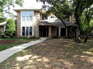 909 Oak Creek Estates Dr, Lewisville, TX 75067