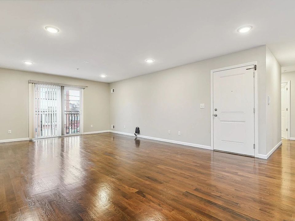 33 Garibaldi Ave 2, Newark, NJ 07114 Zillow