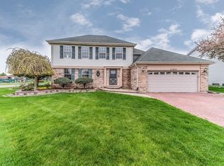 1109 Oak Wood Dr, Carol Stream, IL