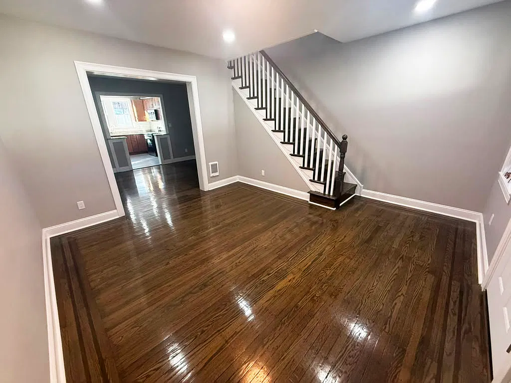 3 bed, 1200 sqft, $2,100 — Photo 2