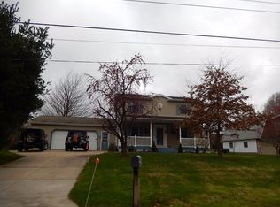 5944 Crest Dr, Erie, PA 16509