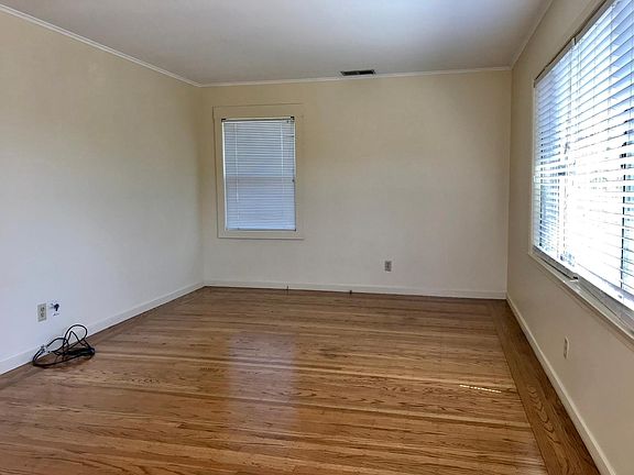 3rd image of 1004 Clark Ave