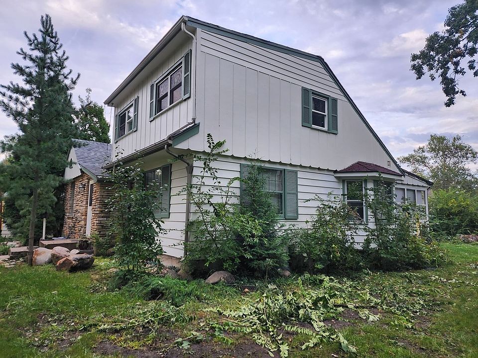 2nd image of 907 Shermer Rd