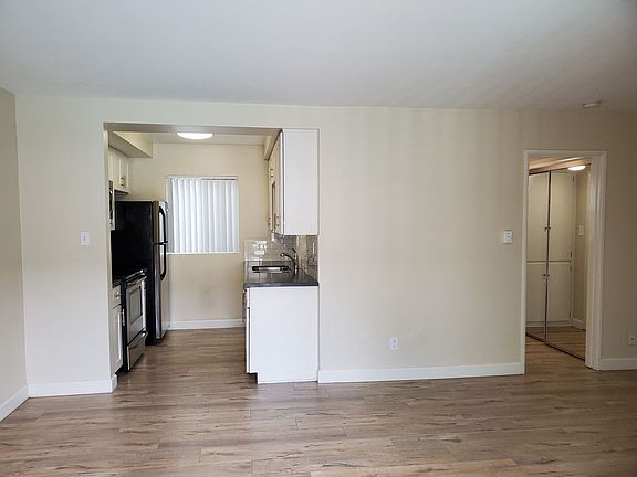 3rd image of 16900 Crenshaw Blvd APT 3