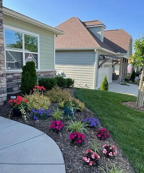 515 Bowline Dr — Photo 2