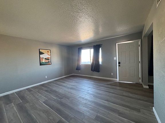 4th image of 644 Swan Dr #C
