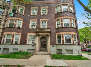 Wrigleyville Apartments, Chicago, IL 60613