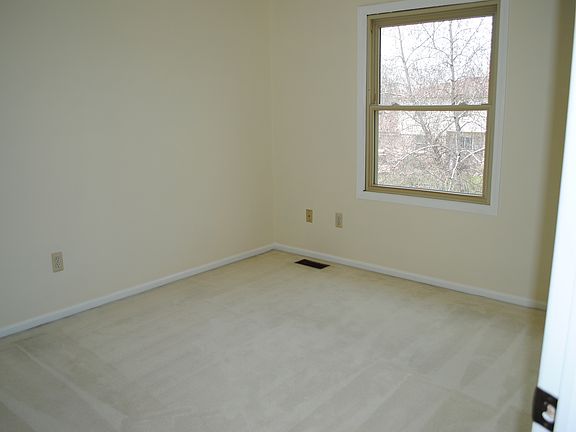 5th image of 17437 McNamara Dr