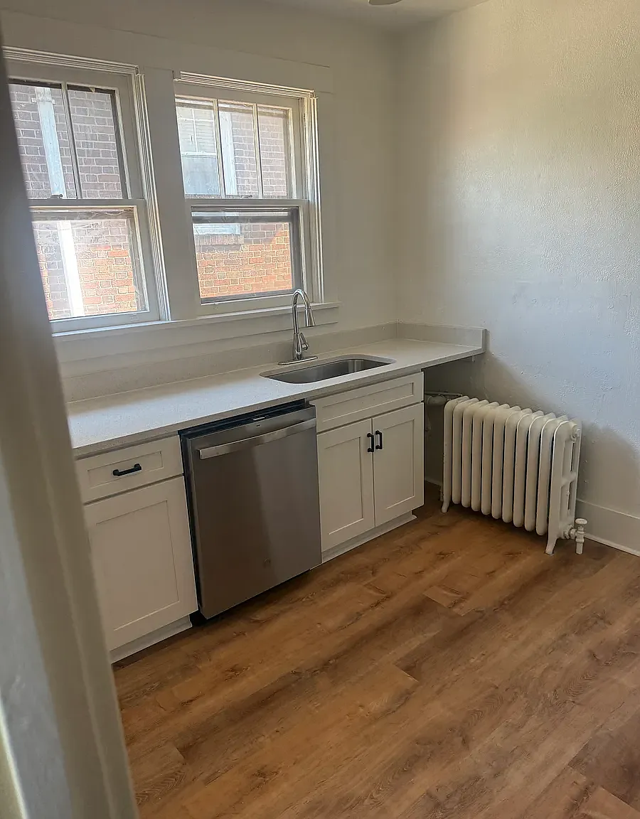 4 bed, 1300 sqft, $3,600 — Photo 4
