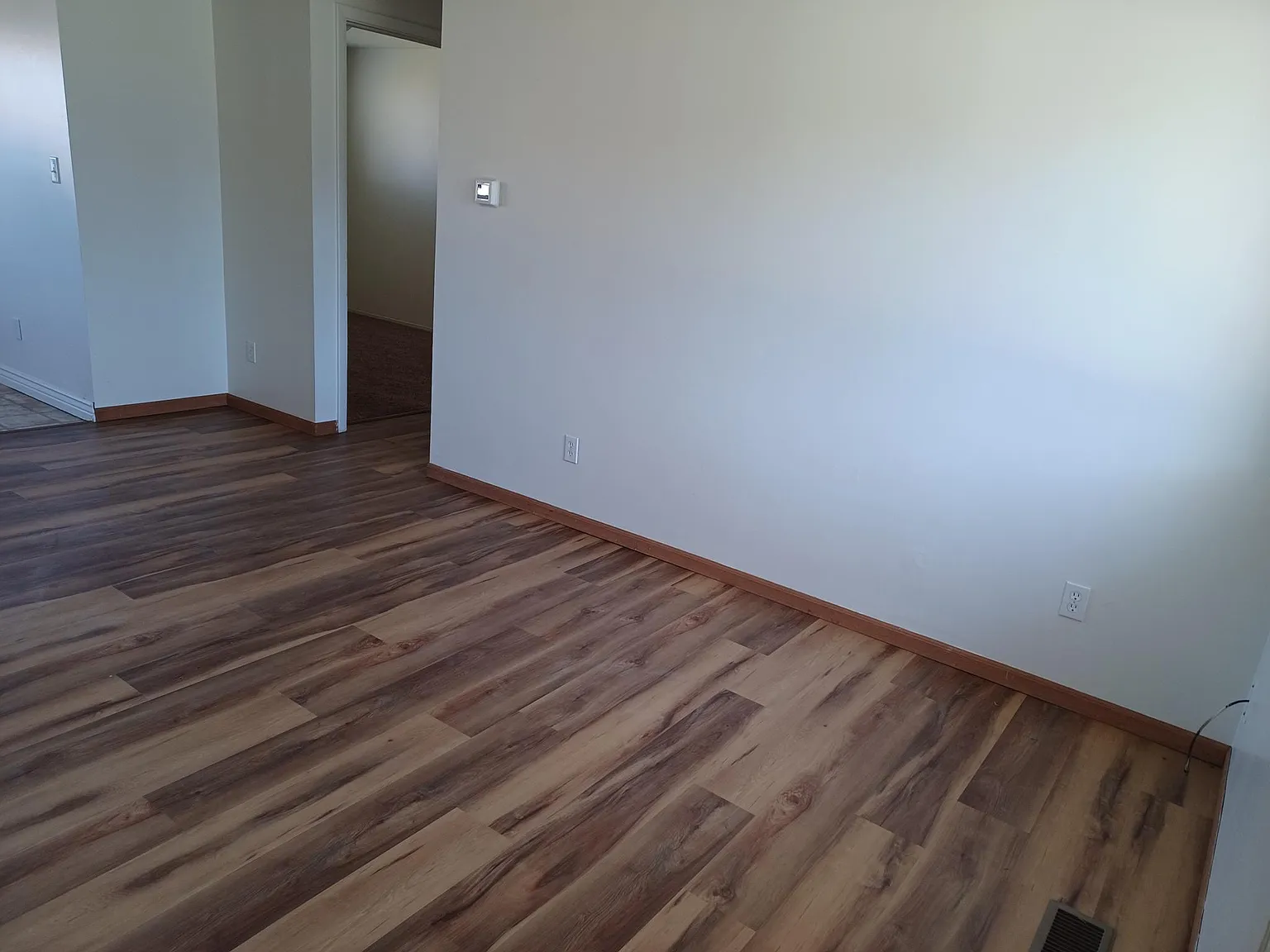 638 E 400 N — Photo 2