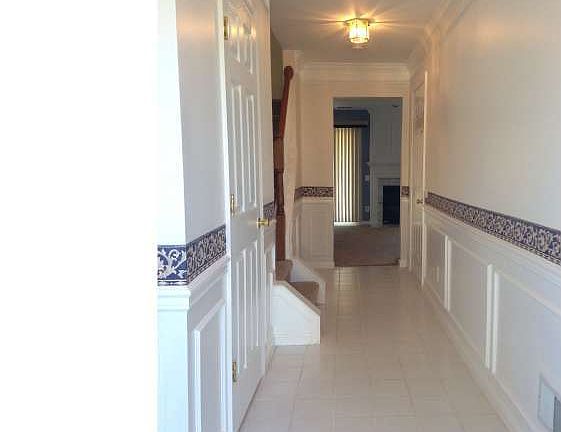 2nd image of 6 Crenshaw Ct
