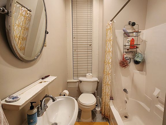 5th image of 1623 N Hermitage Ave #Bf
