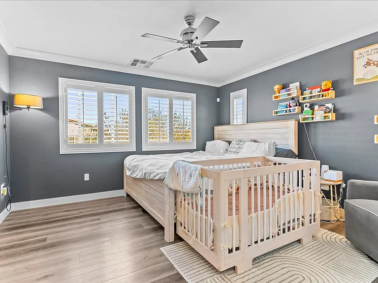 9131 Mount Wilson St — Photo 15