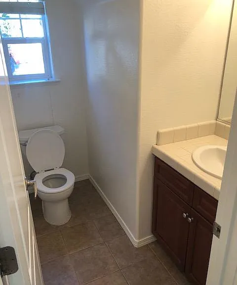 3840 Trenton Ln — Photo 10