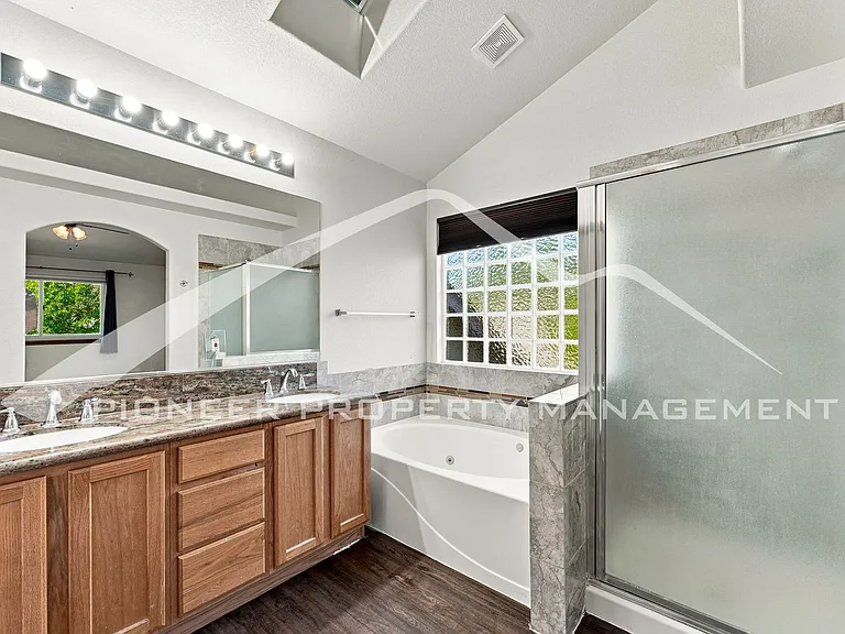 18834 E Prentice Dr — Photo 13