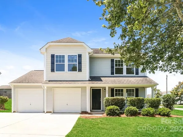 402 Smokehouse Ln, Albemarle, NC 28001