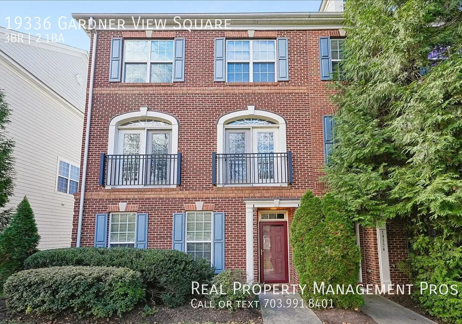Beautiful 2 Car Garage End Unit Townhouse For Rent in Lansdown Town Center! — Photo 1