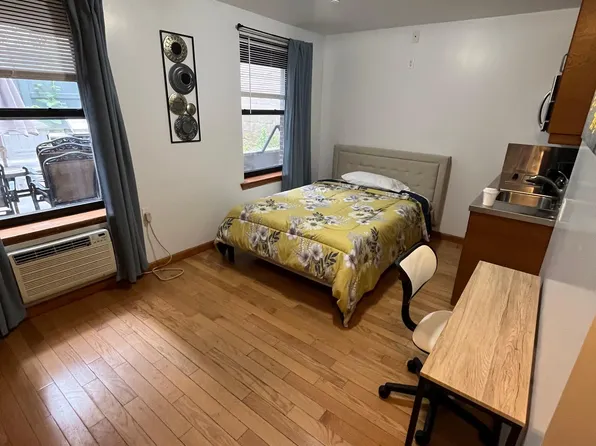 140 East 31st Street image 1 of 9
