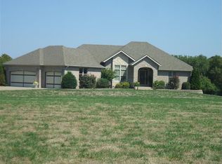 366 Stargrass Rd, Ozark, MO 65721