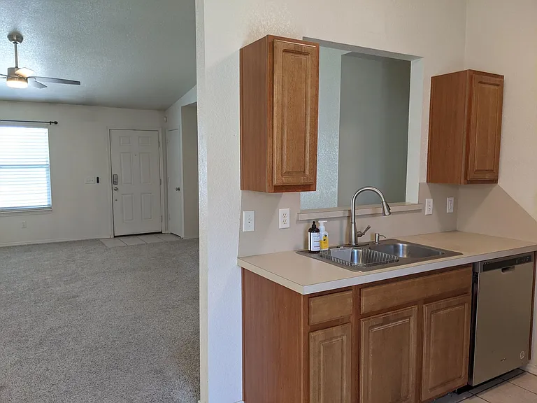 2508 Waterleaf Dr — Photo 6