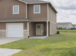 615 Northfield Rd, Manhattan, KS 66502