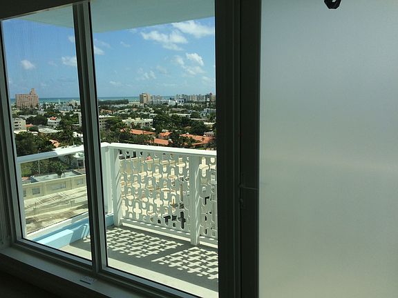 5th image of 910 West Ave APT 1038