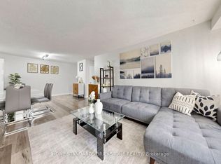 99 Blackwell Ave #211, Toronto, ON M1B3R5