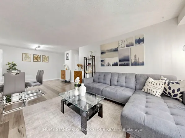 99 Blackwell Ave #211, Toronto, ON M1B 3R5