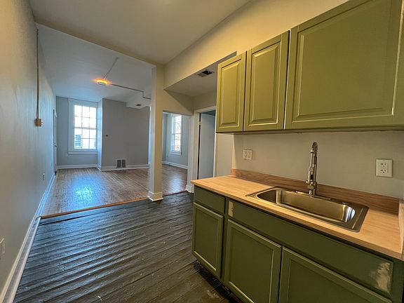 4th image of 1710 Blue Rock St #5