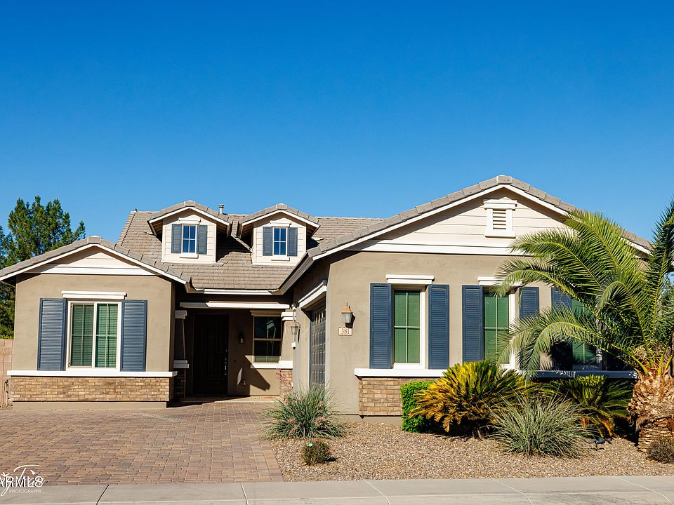 1st image of 381 E Bellerive Place