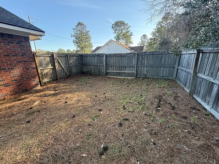 112 NE Jamey Ln — Photo 13