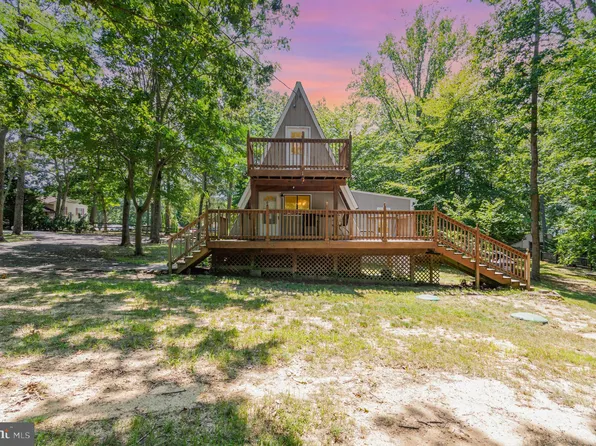 528 Skyview Dr, Lusby, MD 20657