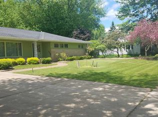 247 N Main St, Rosholt, WI 54473