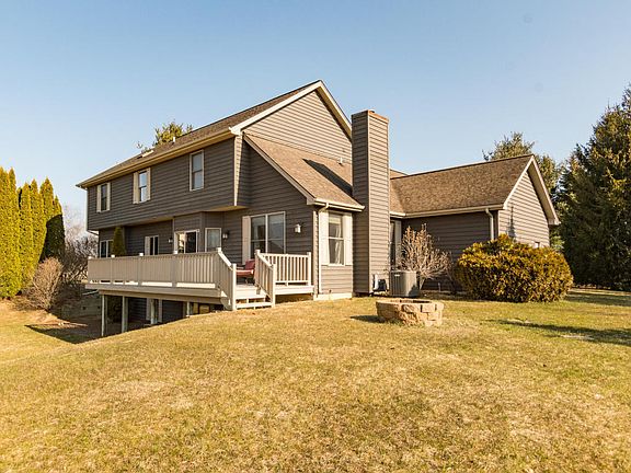3rd image of 8823 Pq Ave