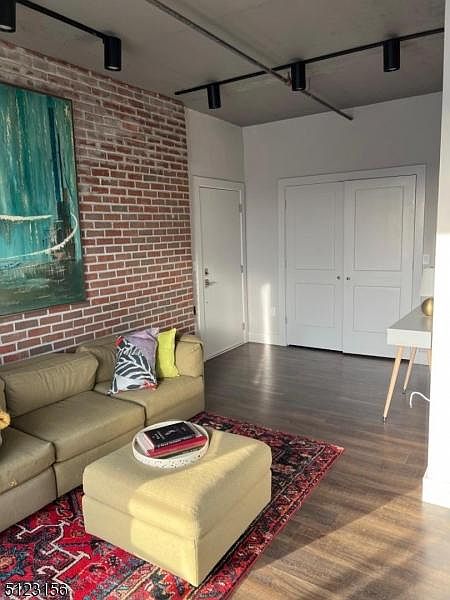 1st image of 58-60 Elm St #703