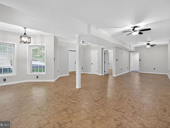 3rd image of 17260 Braddock Pl