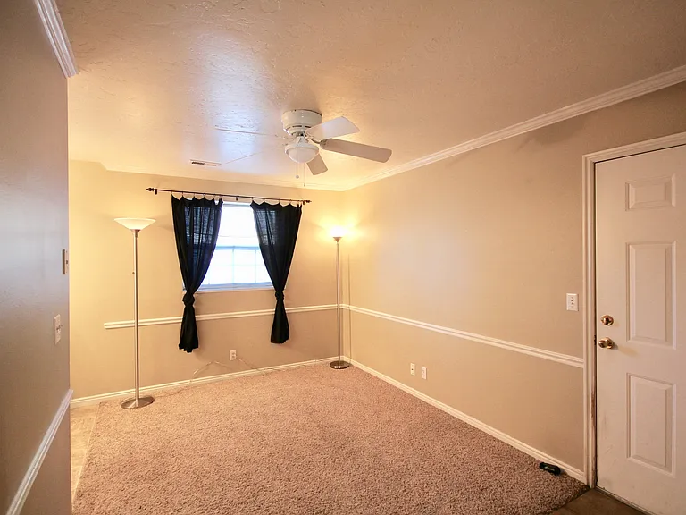 343 W 300 N #5 — Photo 14