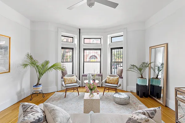 Sold by Compass | media 1